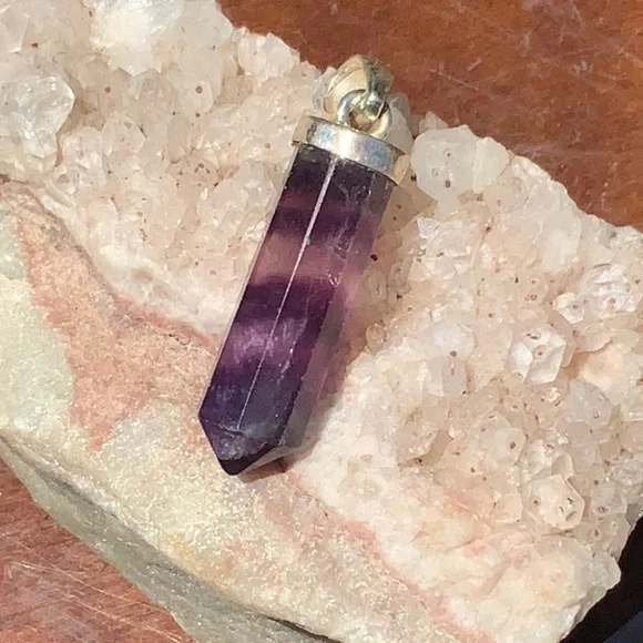 MULTI COLOR RAINBOW FLUORITE 925 STERLING SILVER POINT PENDANT - Picture 4 of 5